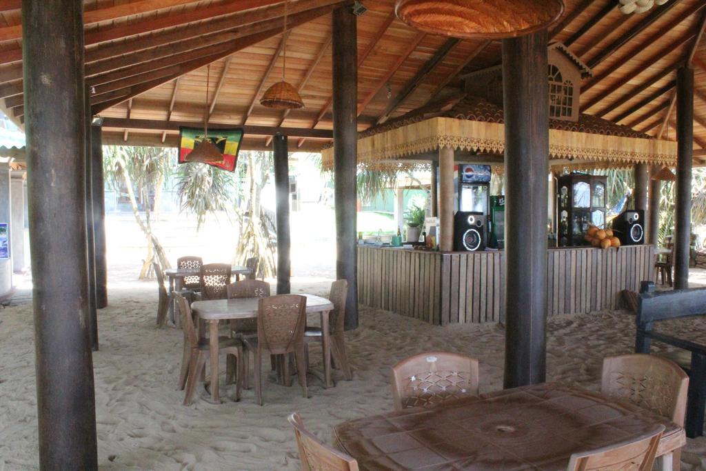 Warahena Beach Hotel Bentota Exterior foto