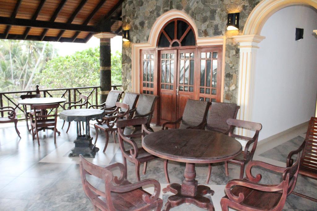 Warahena Beach Hotel Bentota Exterior foto